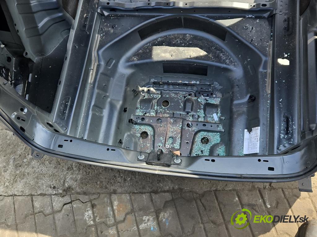 Audi A4 B9 2015-2024 2.0 TDI 190 HP automatic 140 kW 1968 cm3 5- pas zadní: