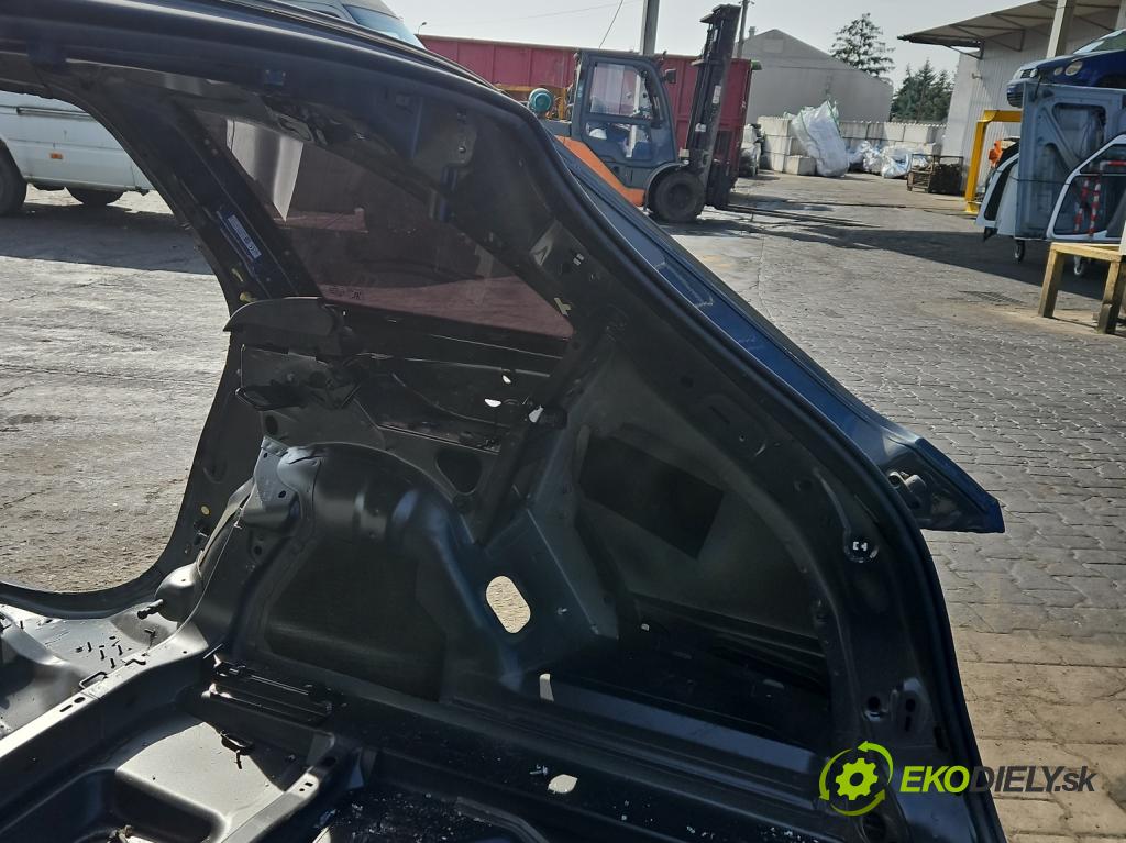 Audi A4 B9 2015-2024 2.0 TDI 190 HP automatic 140 kW 1968 cm3 5- blatník zadné pravý