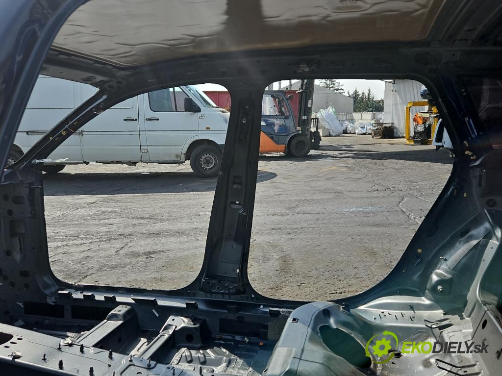 Audi A4 B9 2015-2024 2.0 TDI 190 HP automatic 140 kW 1968 cm3 5- Práh: pravý  (Karoséria ostatné)