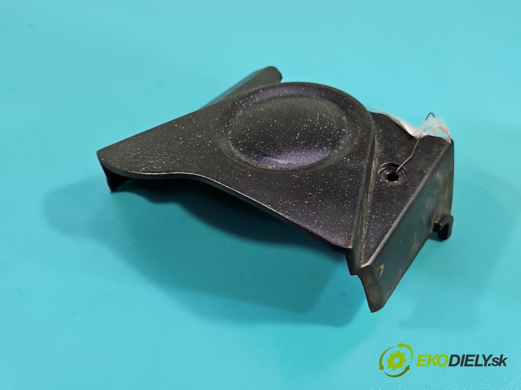 Motocykl HONDA CBR 125R 0.1b 14KM manual 10 kW 125 cm3 2- kryt plast 11360-KPPA-9000