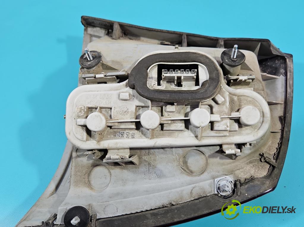 Opel Astra II 1998-2009 1.6 8V 84KM manual 62 kW 1598 cm3 5- svetlo / reflektor zadné ľavé 90521542 (Kľučka dverí ostatné)