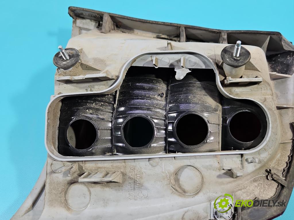 Opel Astra II 1998-2009 1.6 8V 84KM manual 62 kW 1598 cm3 5- svetlo / reflektor zadné ľavé 90521542 (Kľučka dverí ostatné)