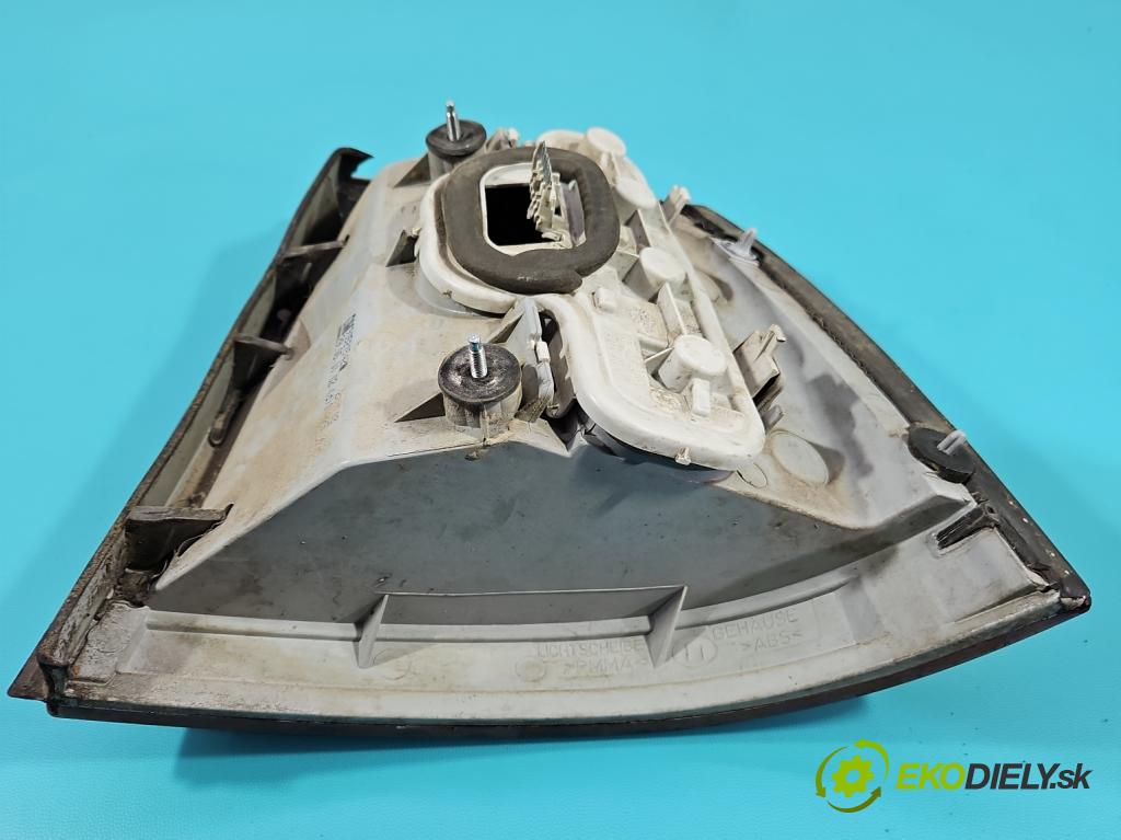 Opel Astra II 1998-2009 1.6 8V 84KM manual 62 kW 1598 cm3 5- svetlo / reflektor zadné ľavé 90521542 (Kľučka dverí ostatné)