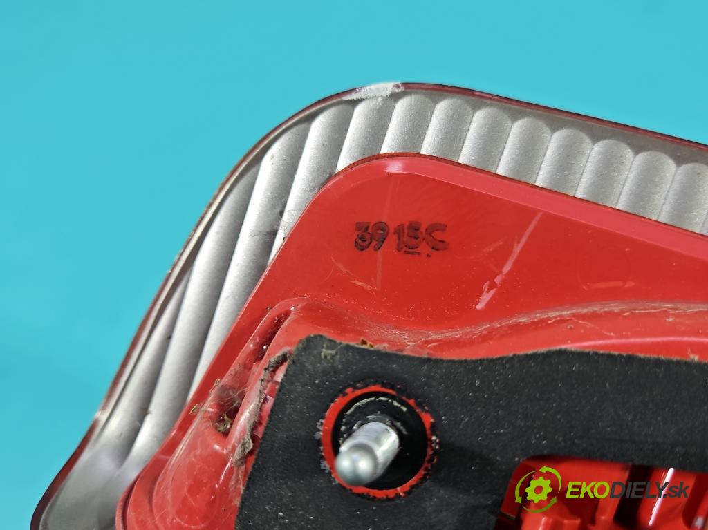 Nissan Juke I 2010-2019 1.5 dci K9K 110 HP manual 81 kW 1461 cm3 5- světlo: stop: