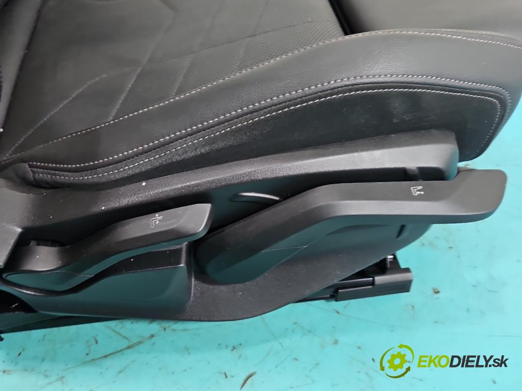 Bmw iX1 U11 0.0 elektrický: 272 HP automatic 200 kW 1 cm3 5- Sedačka pravý  (Sedadlo)