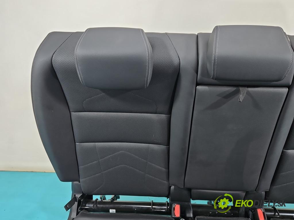 Bmw iX1 U11 0.0 elektrický: 272 HP automatic 200 kW 1 cm3 5- Pohovka: zadné  (Sedadlo)