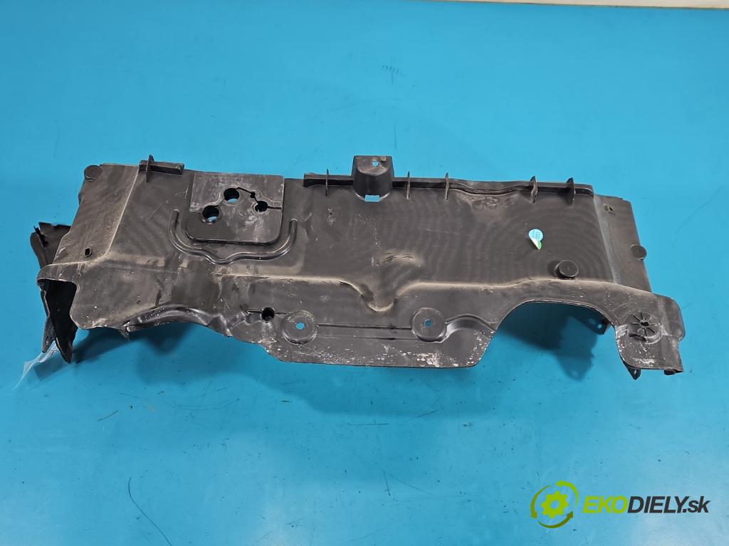 Bmw iX1 U11 0.0 elektrický: 272 HP automatic 200 kW 1 cm3 5- kryt plast 9626005