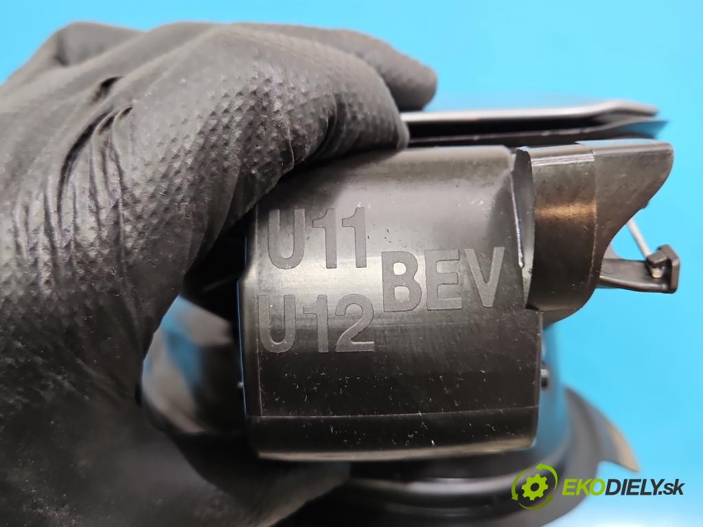 Bmw iX1 U11 0.0 elektrický: 272 hp automatic 200 kW 1 cm3 5- Klapka nalévání paliva 8848544 (Klika dveří ostatní)