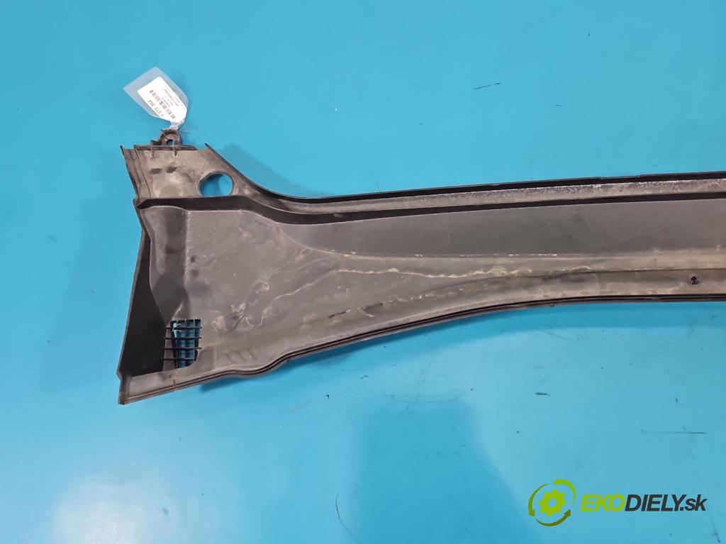 Bmw iX1 U11 0.0 elektrický: 272 HP automatic 200 kW 1 cm3 5- torpédo 9478753 (Torpédo (plast pod čelným sklom))