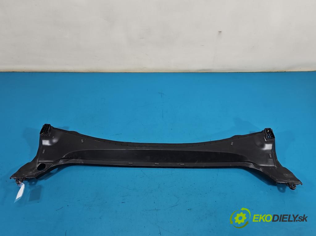 Bmw iX1 U11 0.0 elektrický: 272 HP automatic 200 kW 1 cm3 5- torpédo 9478753 (Torpédo (plast pod čelným sklom))