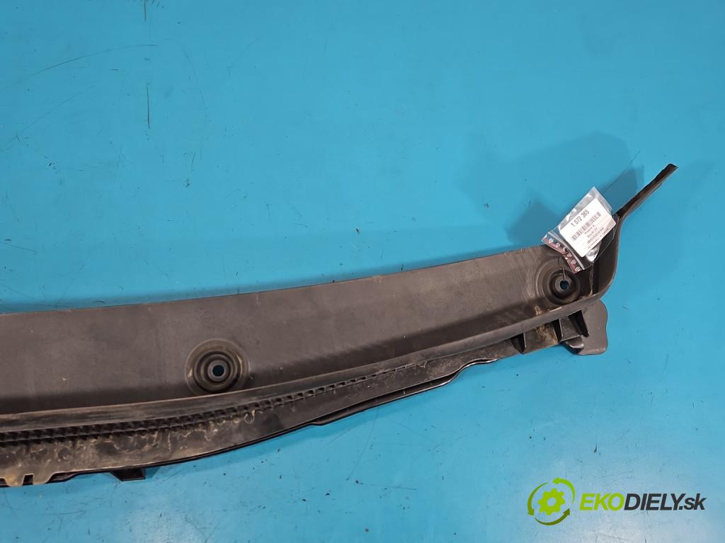 Bmw iX1 U11 0.0 elektrický: 272 HP automatic 200 kW 1 cm3 5- torpédo 9478651 (Torpédo (plast pod čelným sklom))