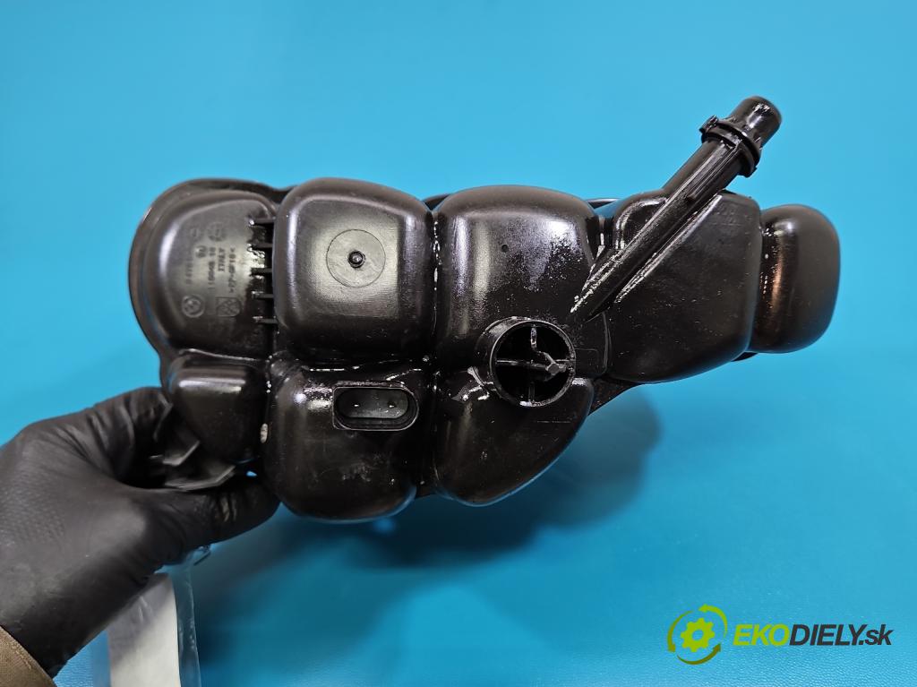 Bmw iX1 U11 0.0 elektrický: 272 HP automatic 200 kW 1 cm3 5- Nádrž: kompenzačné: 8476673