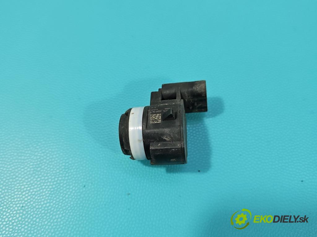 Bmw iX1 U11 0.0 elektrický: 272 HP automatic 200 kW 1 cm3 5- snímač parkovaní: 13315112