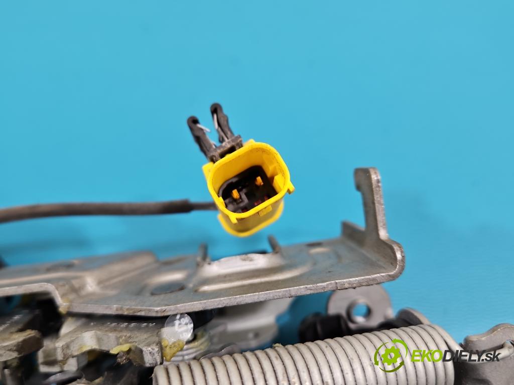 Bmw iX1 U11 0.0 elektrický: 272 HP automatic 200 kW 1 cm3 5- zámok kapoty 177567-10