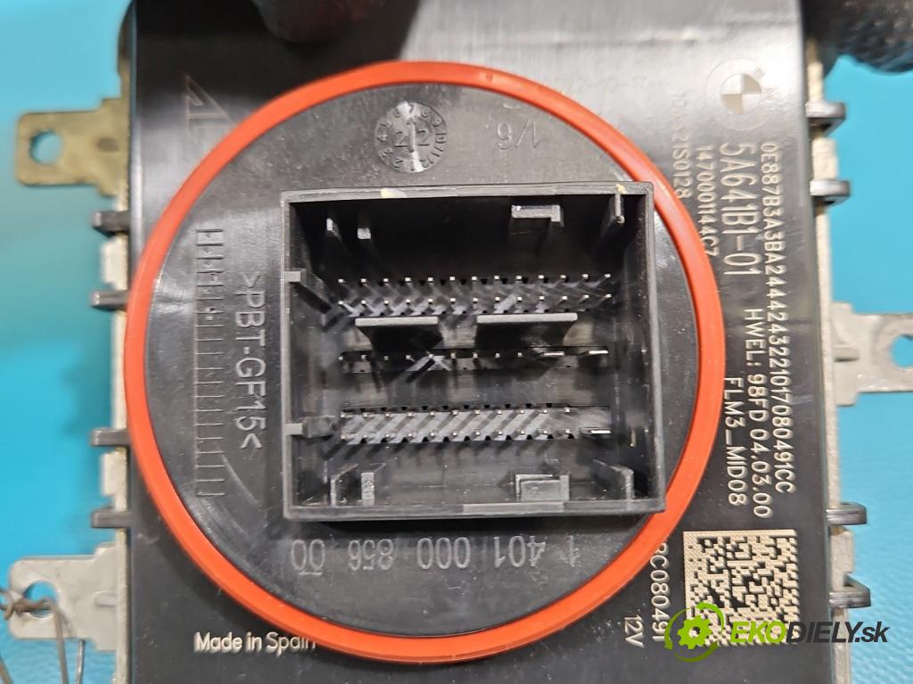 Bmw iX1 U11 0.0 elektrický: 272 HP automatic 200 kW 1 cm3 5- modul lampy: 5A641B1-01