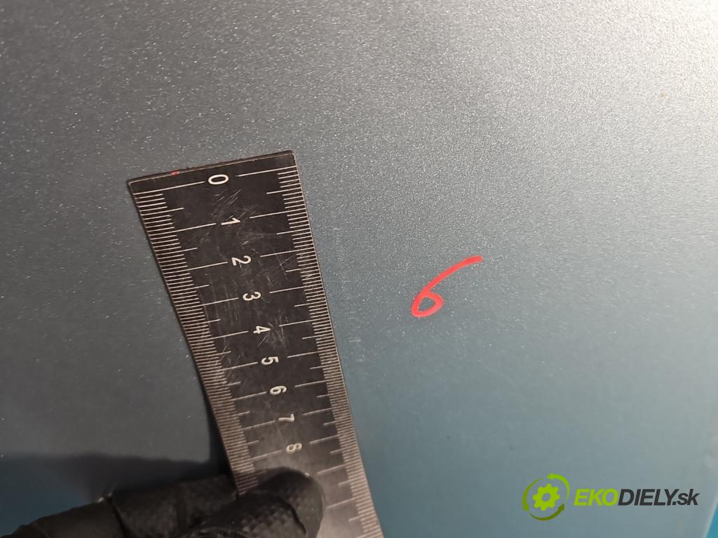 Seat Leon II 2005-2012 1.6 SR 102 HP manual 75 kW 1595 cm3 5- dvere predné pravé  (Kľučka dverí ostatné)