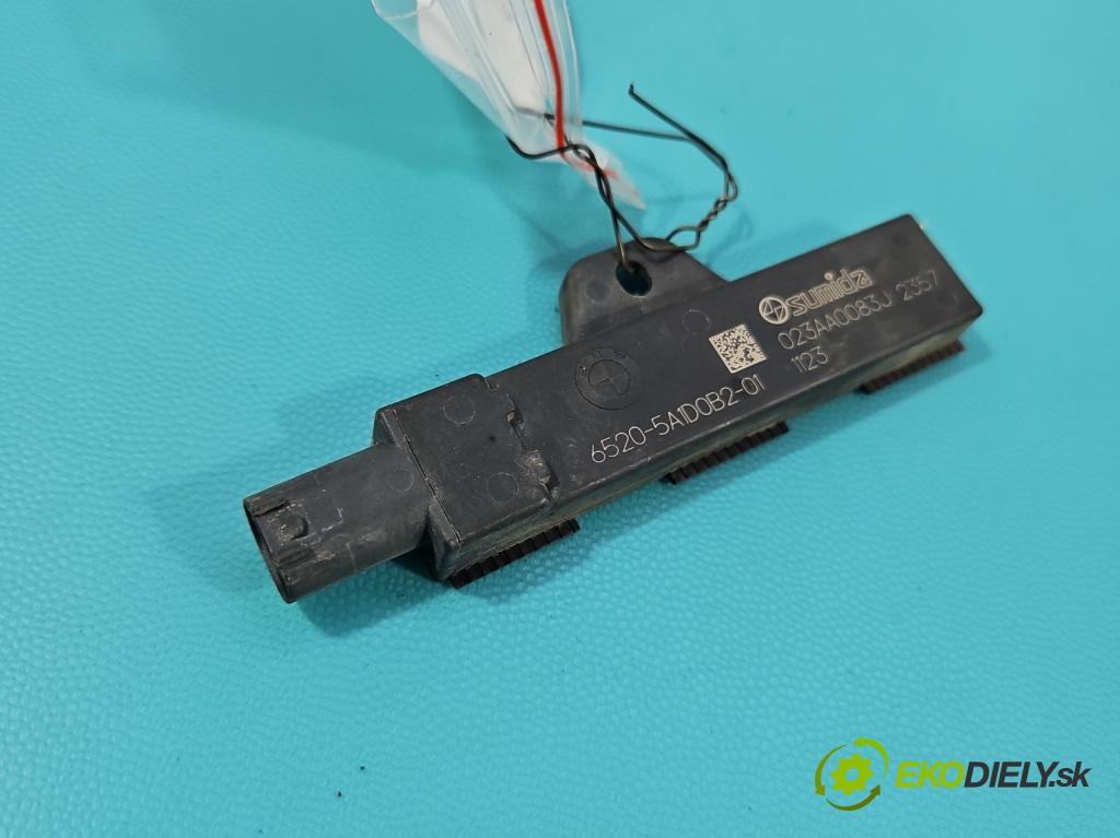 Bmw iX1 U11 0.0 elektrický: 272 HP automatic 200 kW 1 cm3 5- Antena 5A1D0B2-01