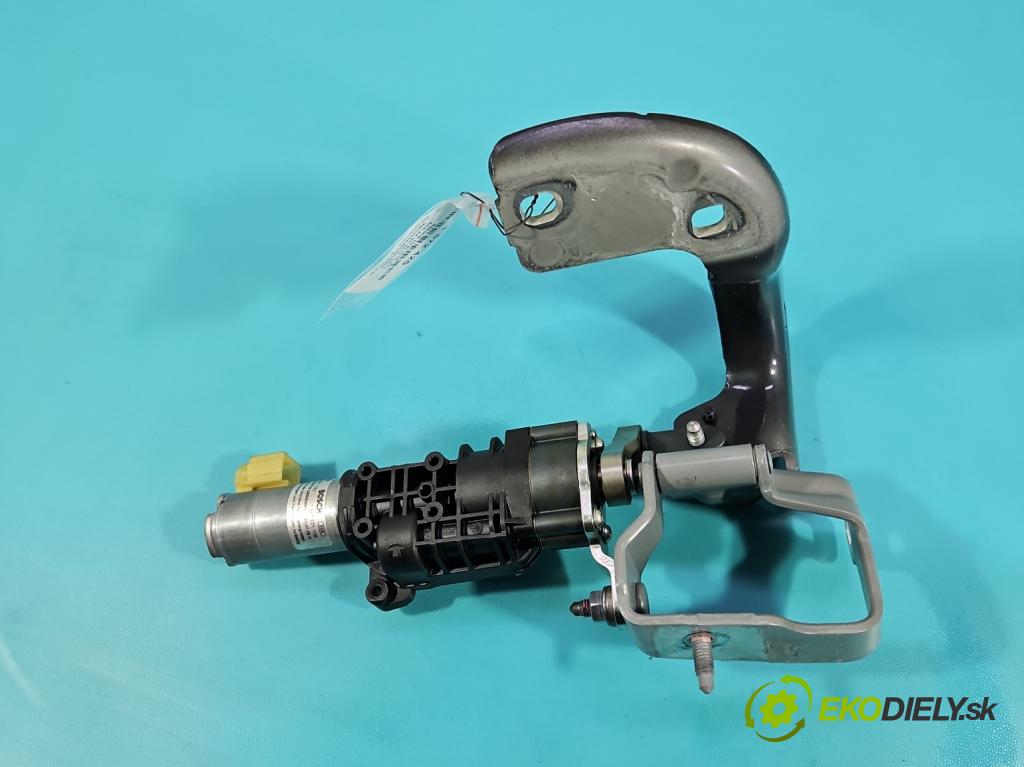 Audi A4 B9 2015-2024 2.0 TDI 190 HP automatic 140 kW 1968 cm3 5- Aktuátor: kufrové dvere ľavý 8W9827851D