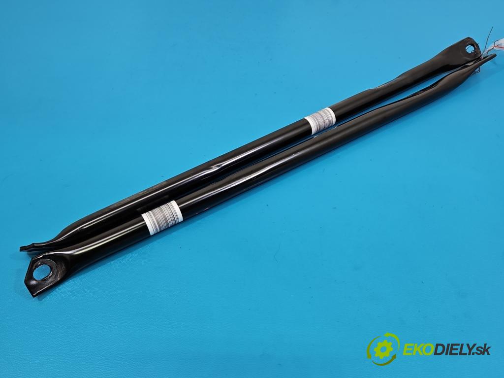 Bmw iX1 U11 0.0 elektrický: 272 HP automatic 200 kW 1 cm3 5- Vzpěra: 7292793