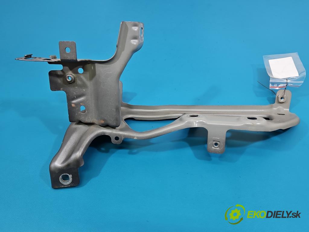 Bmw iX1 U11 0.0 elektrický: 272 hp automatic 200 kW 1 cm3 5- Upevnění: 9883402