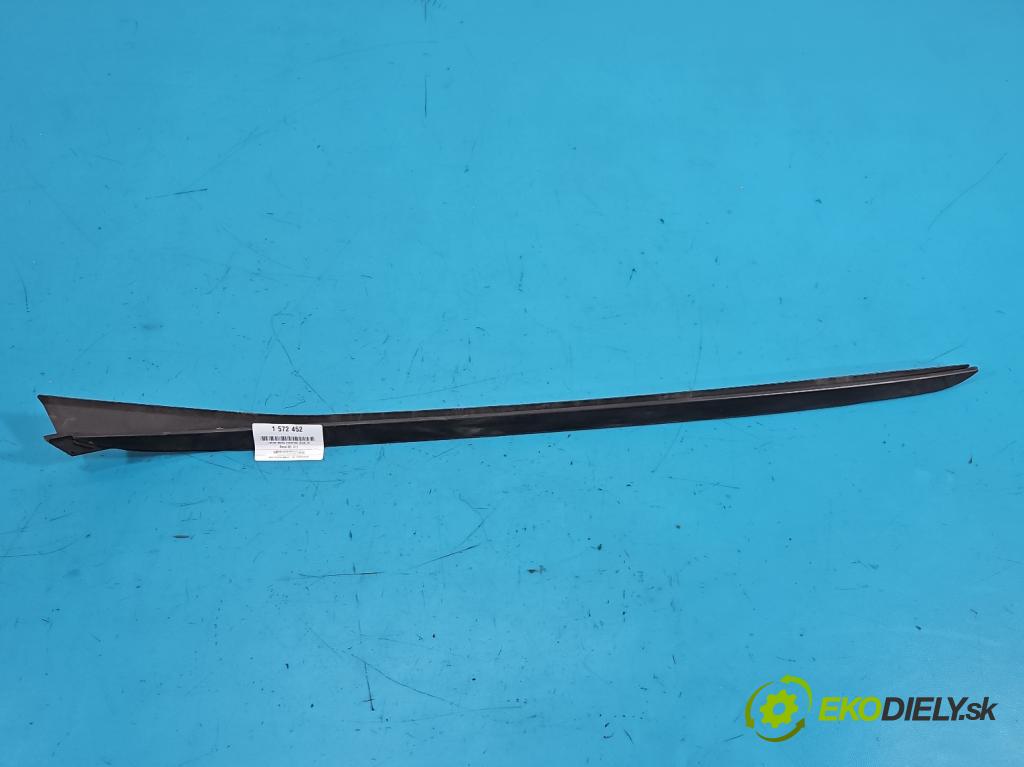 Bmw iX1 U11 0.0 elektrický: 272 hp automatic 200 kW 1 cm3 5- lišta Okna: čelní: levé 