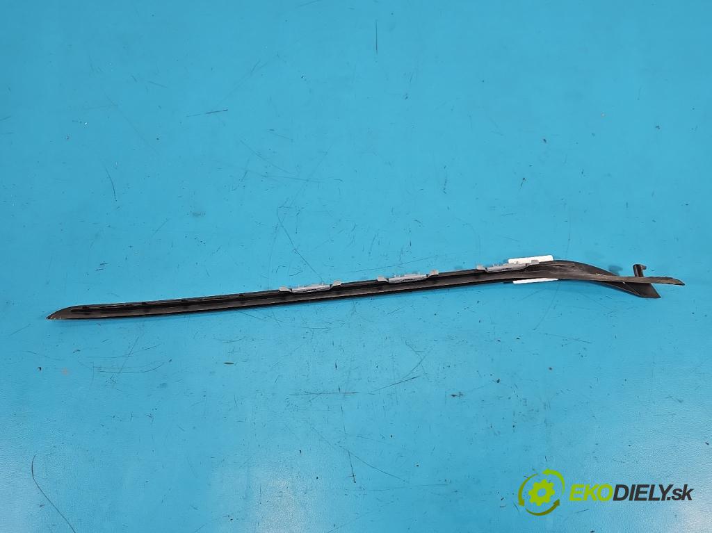 Bmw iX1 U11 0.0 elektrický: 272 HP automatic 200 kW 1 cm3 5- lišta Okna: čelné: pravé