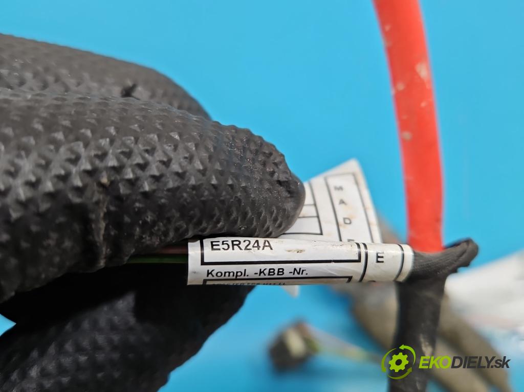 Bmw iX1 U11 0.0 elektrický: 272 HP automatic 200 kW 1 cm3 5- Zväzok: riadeni manažérske: 5A509D2-01