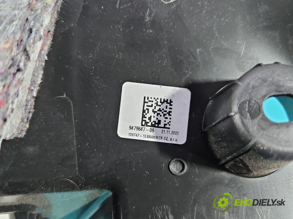 Bmw iX1 U11 0.0 elektrický: 272 HP automatic 200 kW 1 cm3 5- kryt plast 1437659