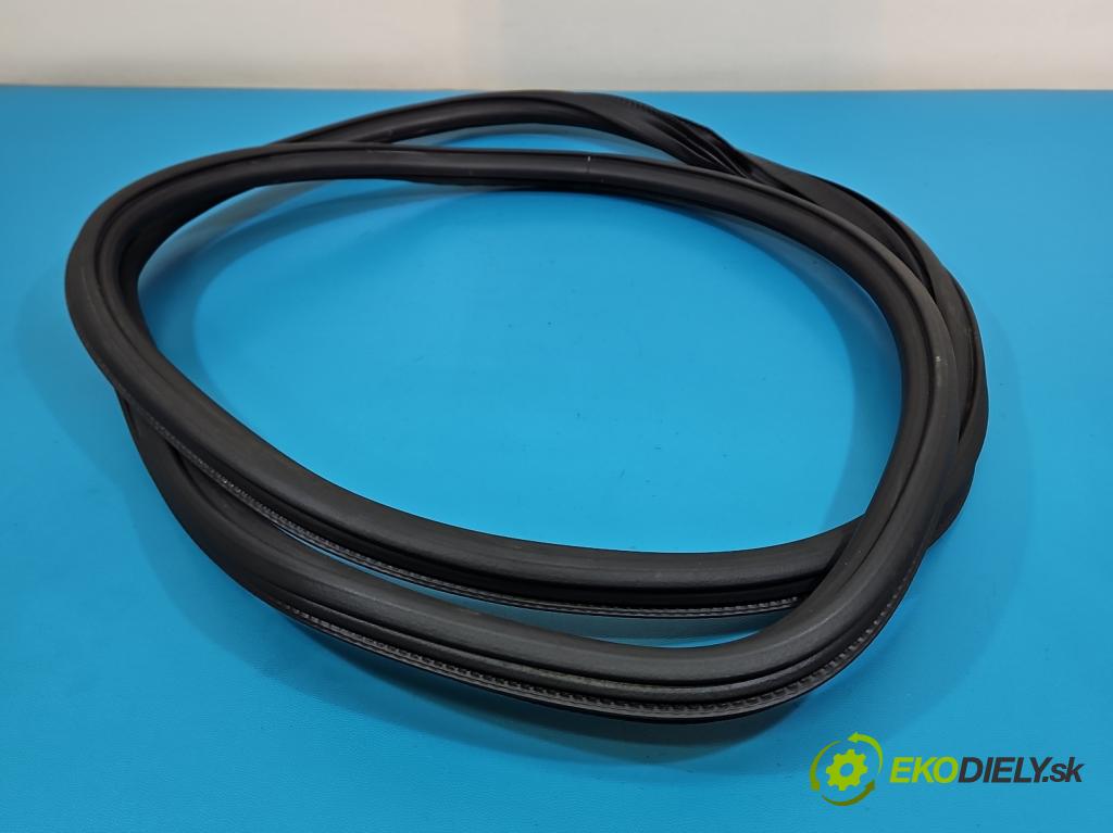 Audi A4 B9 2015-2024 2.0 TDI 190 hp automatic 140 kW 1968 cm3 5- Těsnění: dveře zadní levé 8W9833721B (Karoserie ostatní)