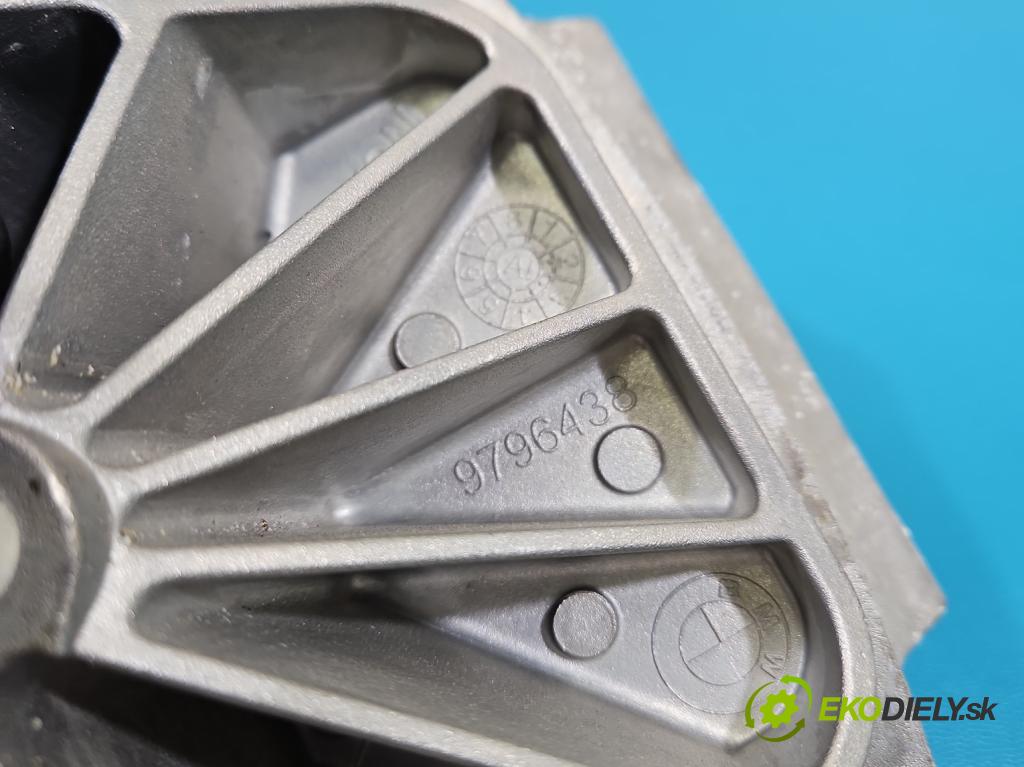 Bmw iX1 U11 0.0 elektrický: 272 HP automatic 200 kW 1 cm3 5- držiak motora 9796438