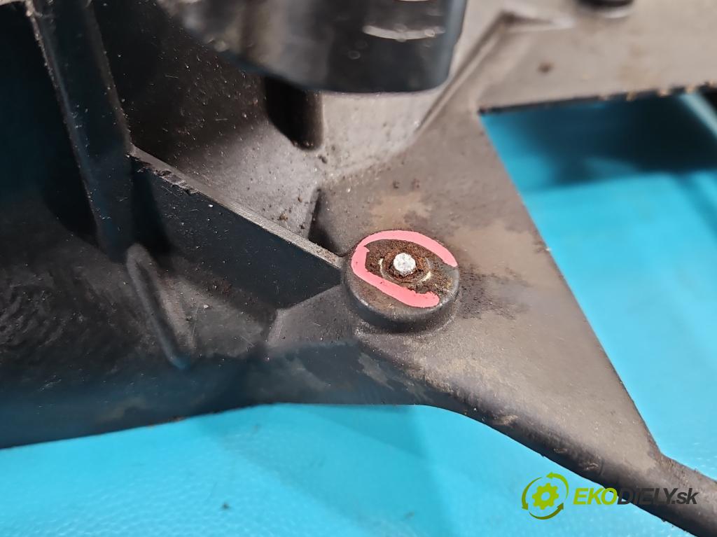 Honda Legend IV 2004-2012 3.5 V6 295HP automatic 217 kW 3471 cm3 4- Ventilátor chladiča