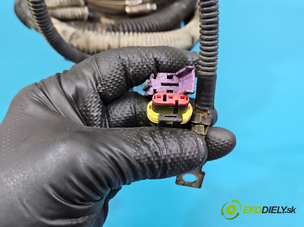 Opel Astra II 1998-2009 1.6 8V 84KM manual 62 kW 1598 cm3 5- čerpadlo posilovač  (Servočerpadlo)