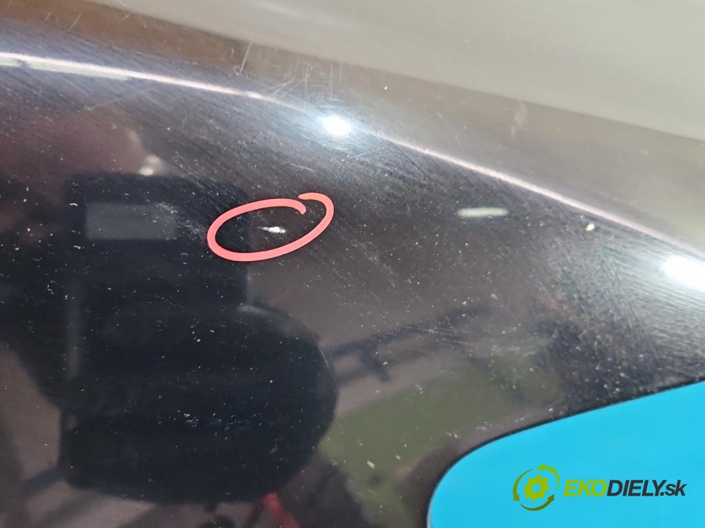 Honda Legend IV 2004-2012 3.5 V6 295HP automatic 217 kW 3471 cm3 4- blatník predné pravý  (Kľučka dverí ostatné)