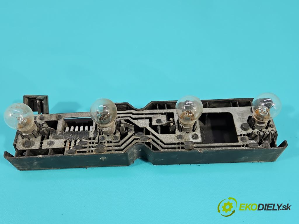 Vw LT II 1996-2006 2.5 tdi 109 hp manual 80 kW 2461 cm3 5- světlo zadní levé  (Klika dveří ostatní)