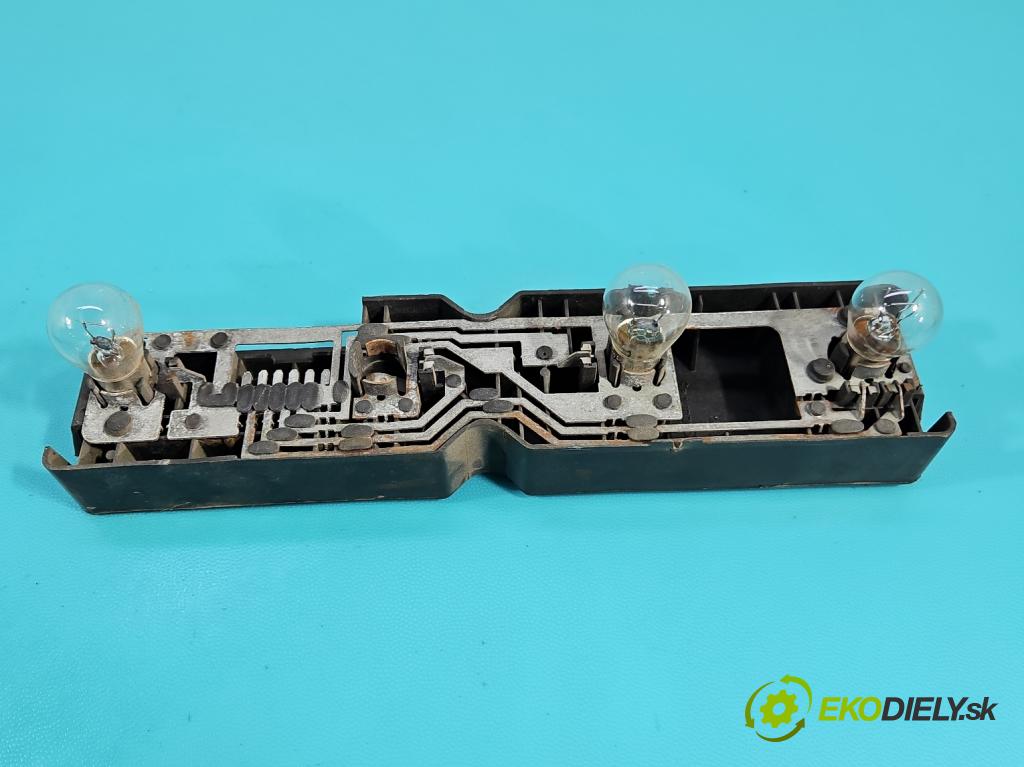 Vw LT II 1996-2006 2.5 tdi 109 hp manual 80 kW 2461 cm3 5- světlo zadní pravé  (Klika dveří ostatní)