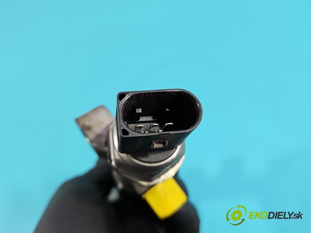 Vw Passat B8 2014 - 2.0 tdi 150 HP automatic 110 kW 1968 cm3 5- lišta vstrekovacia 04L089G (Vstrekovacia lišta)