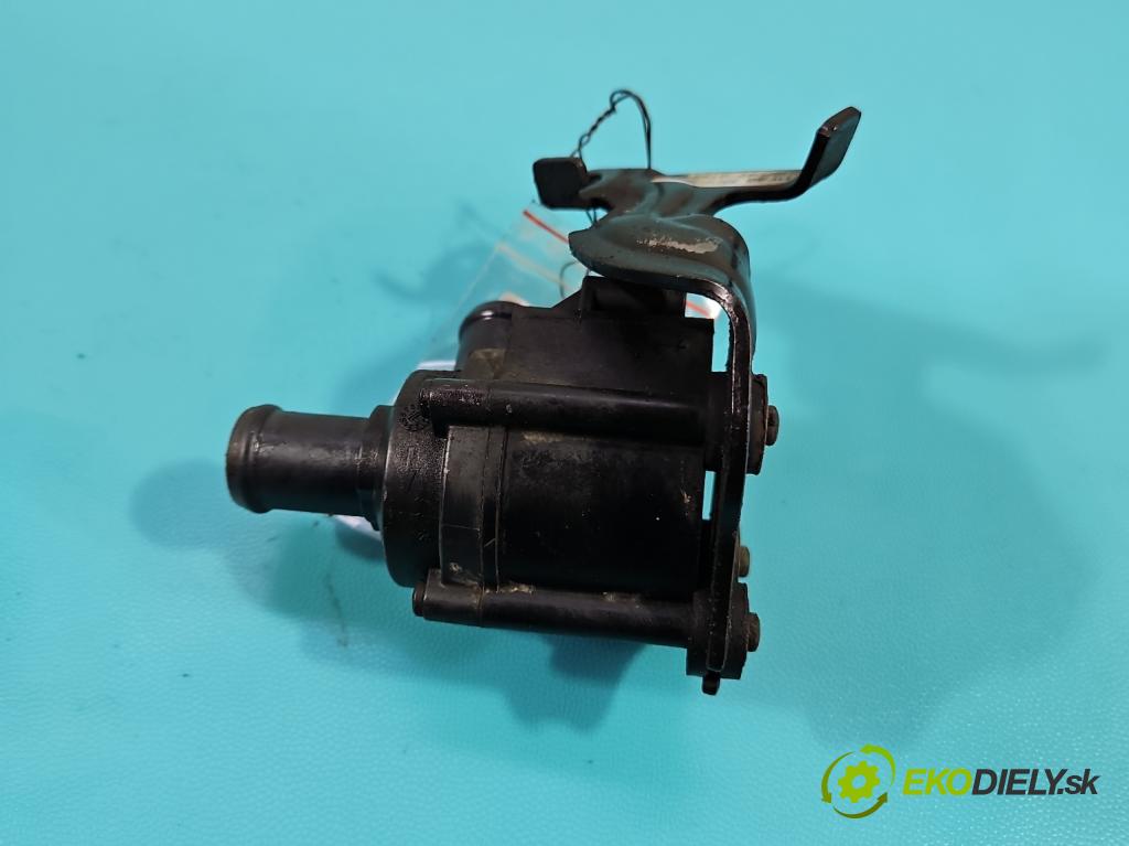 Vw Passat B8 2014 - 2.0 tdi 150 HP automatic 110 kW 1968 cm3 5- pompa obehu voda: 5Q0121599Q