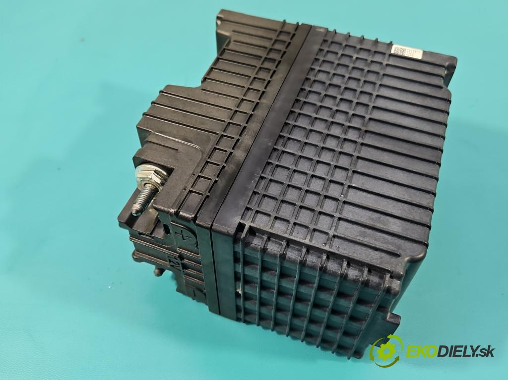 Audi A4 B9 2015-2024 2.0 TDI 190 HP automatic 140 kW 1968 cm3 5- Akumulator automobilovy 8W0915101A
