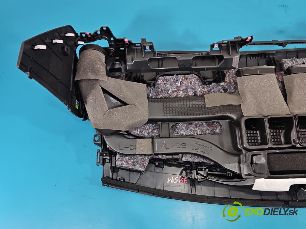 Toyota Auris II 2012-2018 1.6 16V 132  HP manual 97 kW 1598 cm3 5- kokpit,pristrojová doska rozdeľovacia