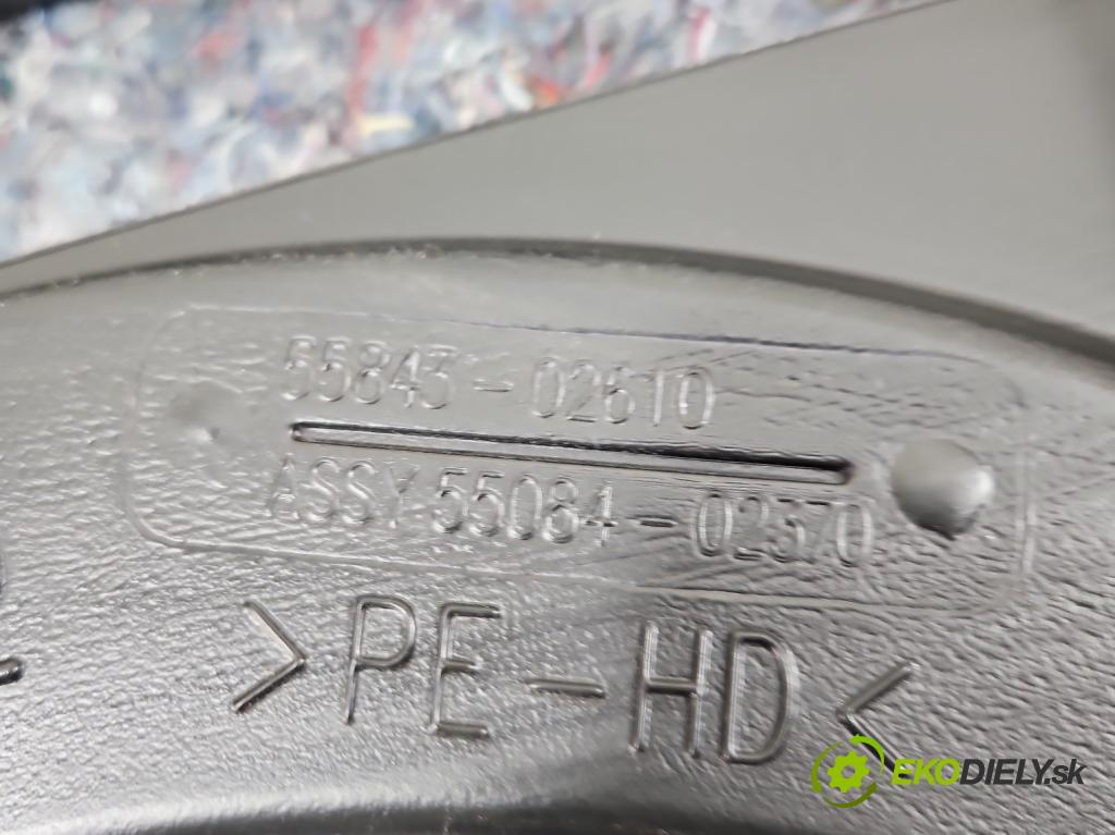 Toyota Auris II 2012-2018 1.6 16V 132  HP manual 97 kW 1598 cm3 5- kokpit,pristrojová doska rozdeľovacia