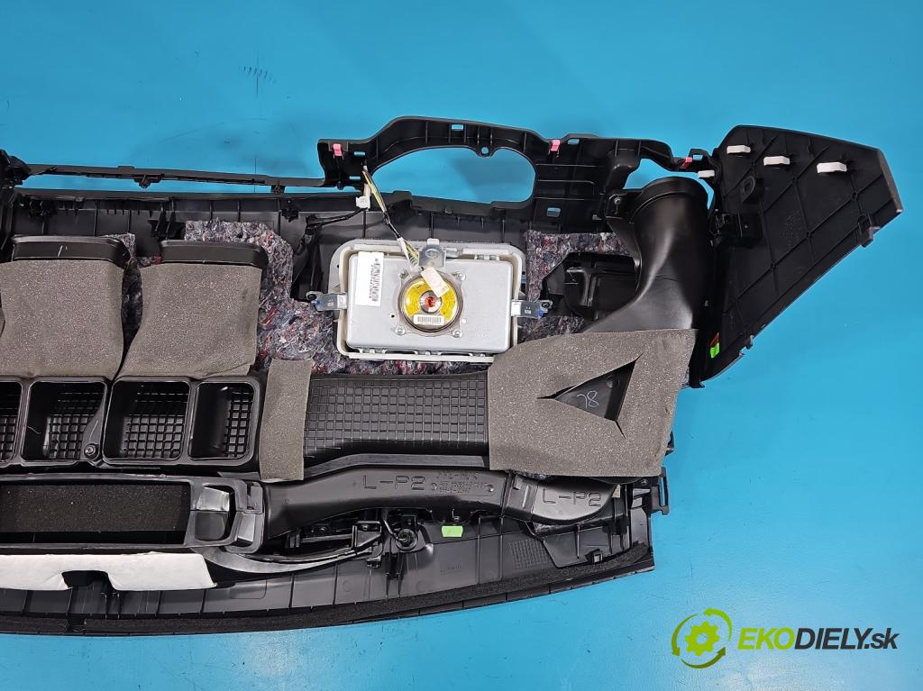 Toyota Auris II 2012-2018 1.6 16V 132  HP manual 97 kW 1598 cm3 5- kokpit,pristrojová doska rozdeľovacia