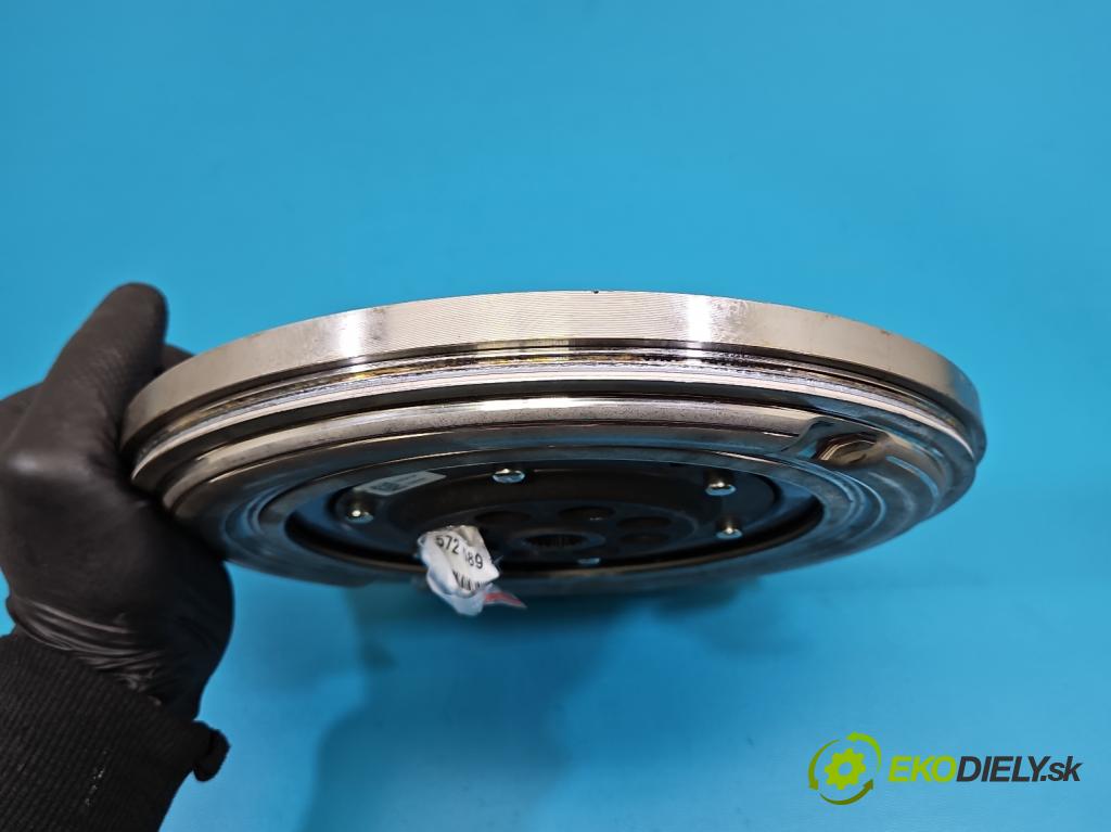 MG MG3  24- 1.5 16V 102 HP automatic 75 kW 1498 cm3 5- koleso hojdačka: 11585433 (Zotrvačník)