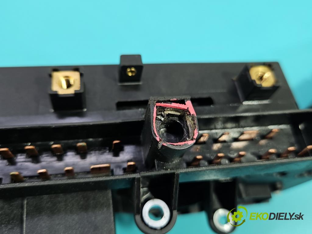 Vw LT II 1996-2006 2.5 tdi 109 HP manual 80 kW 2461 cm3 5- prepínač komplex:  (Prepínacie páčky pod volantom)