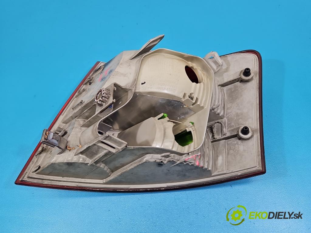 Audi A4 B7 2004-2008 3.0 tdi BKN: 204 HP automatic 150 kW 2967 cm3 5- svetlo / reflektor zadné ľavé  (Kľučka dverí ostatné)