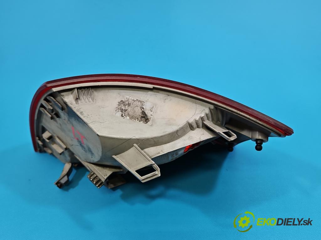 Audi A4 B7 2004-2008 3.0 tdi BKN: 204 HP automatic 150 kW 2967 cm3 5- svetlo / reflektor zadné ľavé  (Kľučka dverí ostatné)