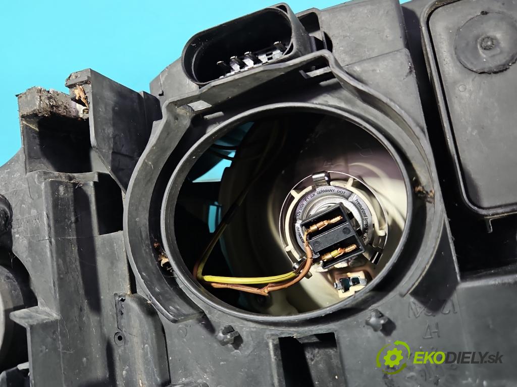 Audi A4 B7 2004-2008 3.0 tdi BKN: 204 HP automatic 150 kW 2967 cm3 5- Reflektor: pravý  (Svetlo predné pravé)