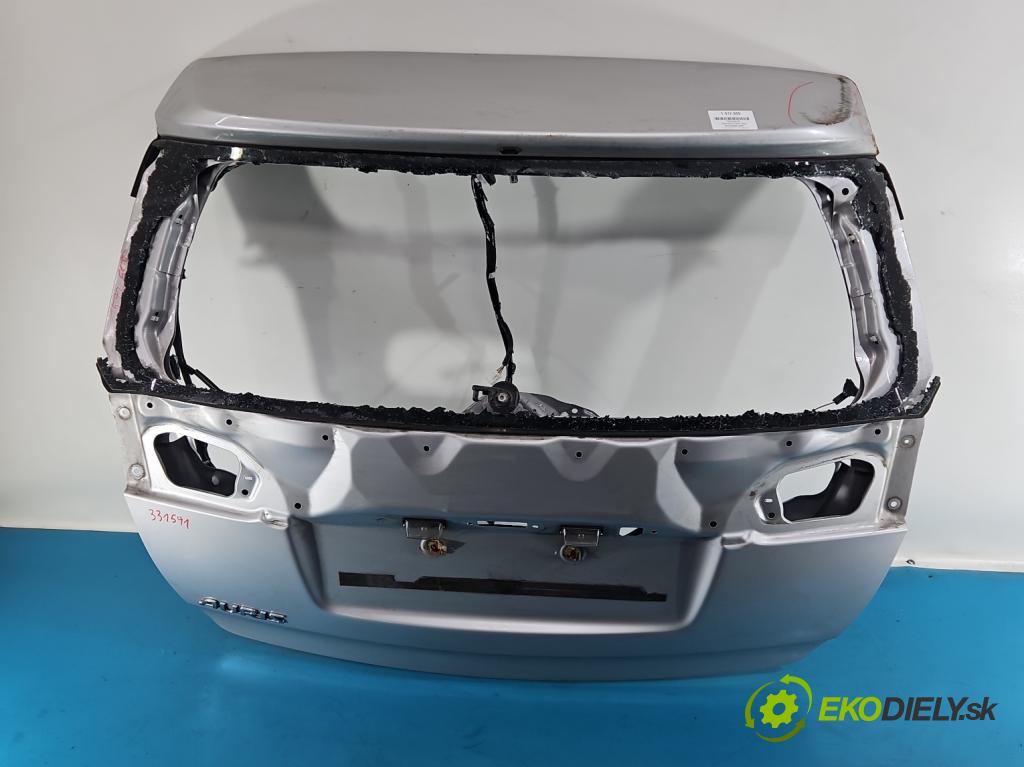 Toyota Auris II 2012-2018 1.6 16V 132  HP manual 97 kW 1598 cm3 5- zadna kufor  (Kapota zadná (kufor))