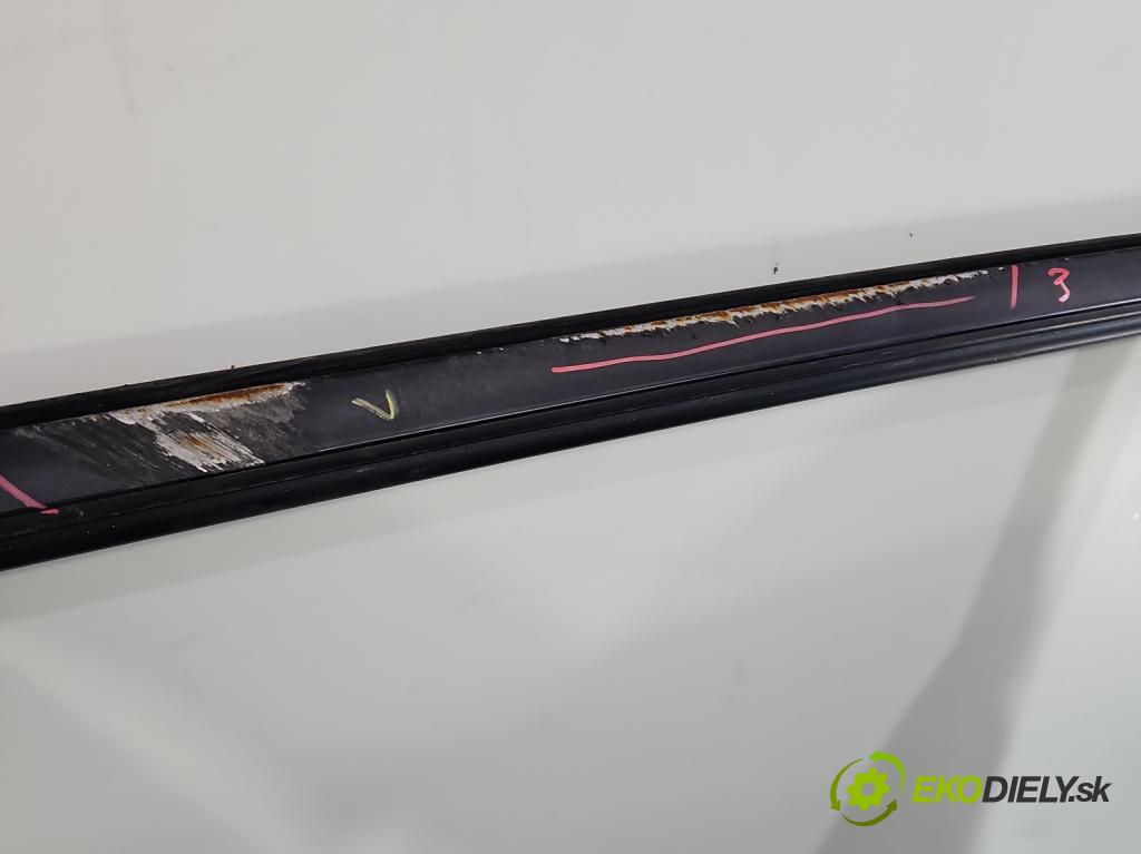 Toyota Auris II 2012-2018 1.6 16V 132 HP manual 97 kW 1598 cm3 5- dvere zadné ľavé (Kľučka dverí ostatné)