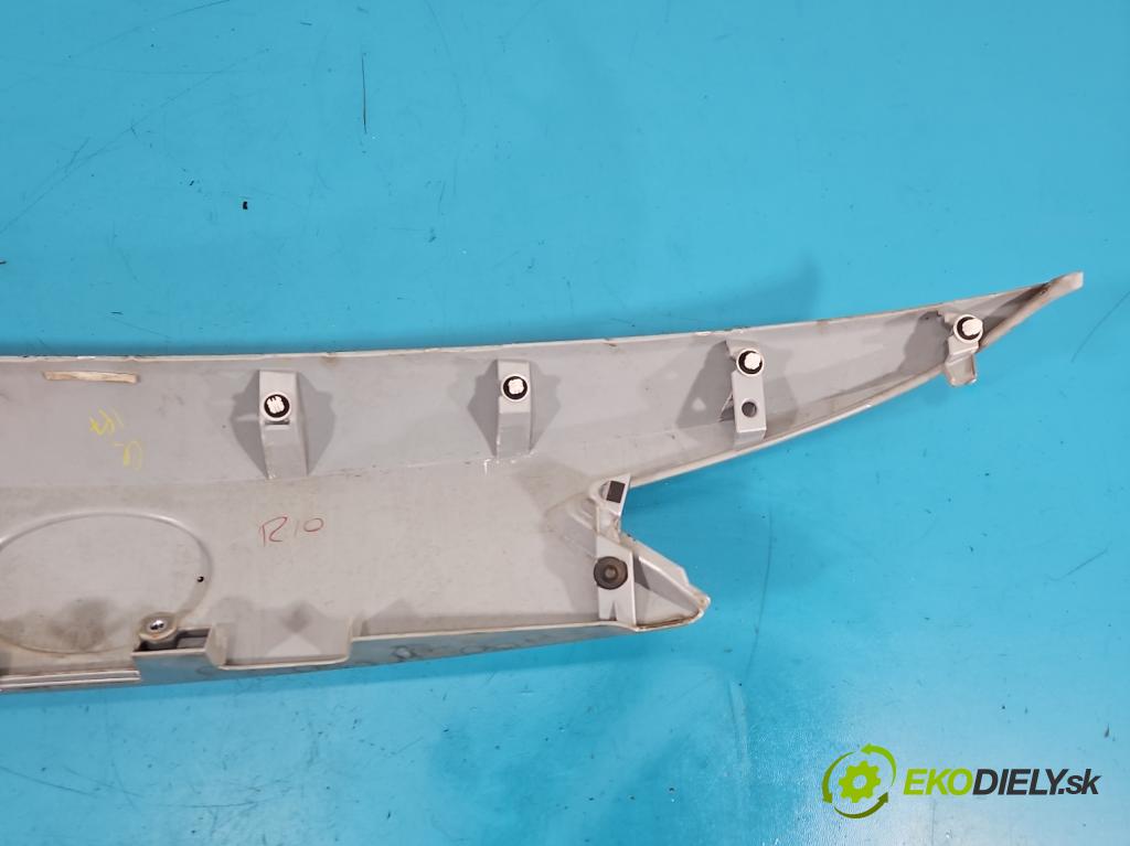 Toyota Auris II 2012-2018 1.6 16V 132  HP manual 97 kW 1598 cm3 5- zaslepka: zadné 76811-02830