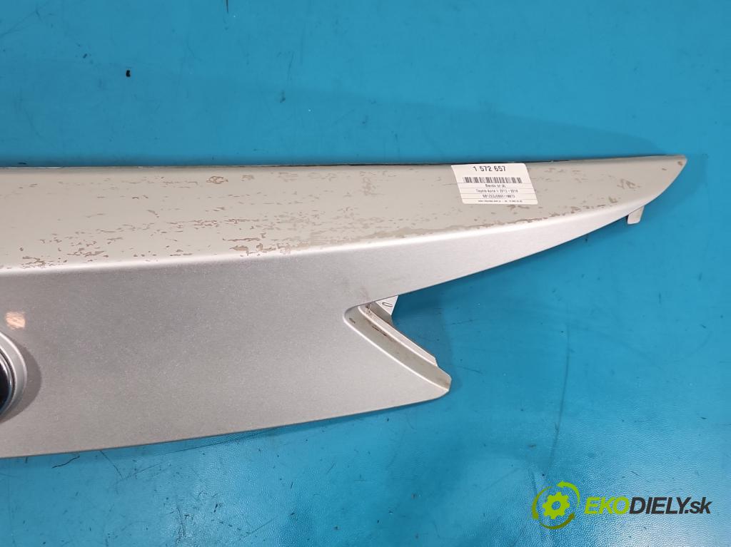 Toyota Auris II 2012-2018 1.6 16V 132  HP manual 97 kW 1598 cm3 5- zaslepka: zadné 76811-02830